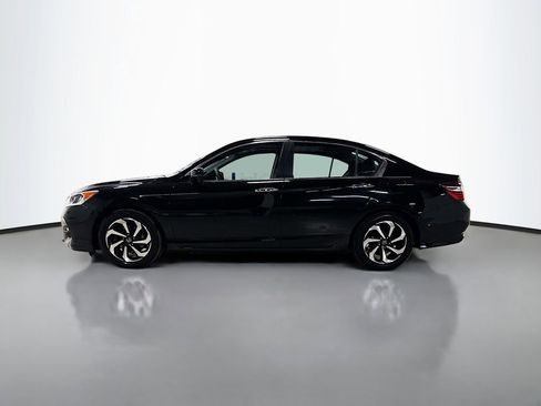Used 2017 Honda Accord EX image 4