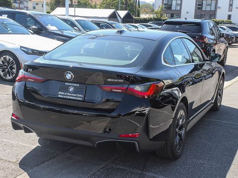 New 2026 BMW i4 eDrive40 w/ Parking Assistance Package image 7