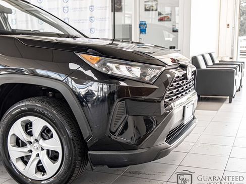 Used 2020 Toyota RAV4 LE w/ All Weather Liner Package AWD/4WD image 4