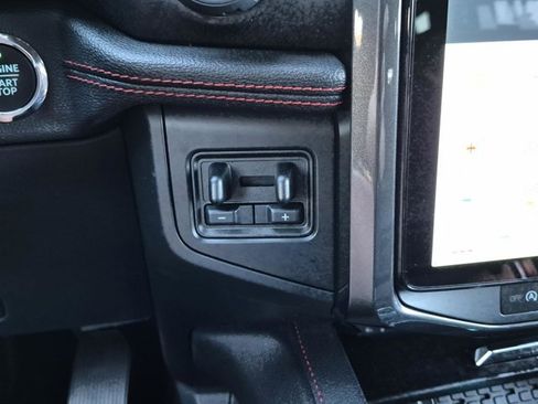 Used 2022 Ford Expedition Max Limited image 30