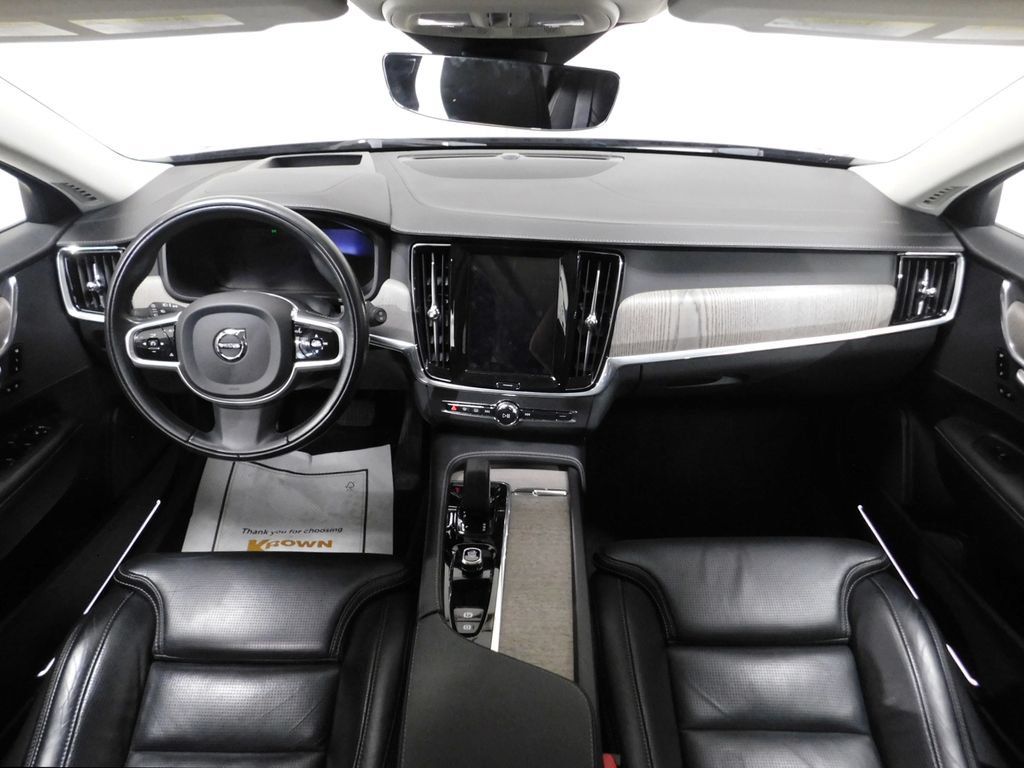 Used 2022 Volvo V90 B6 Cross Country AWD/4WD image 28