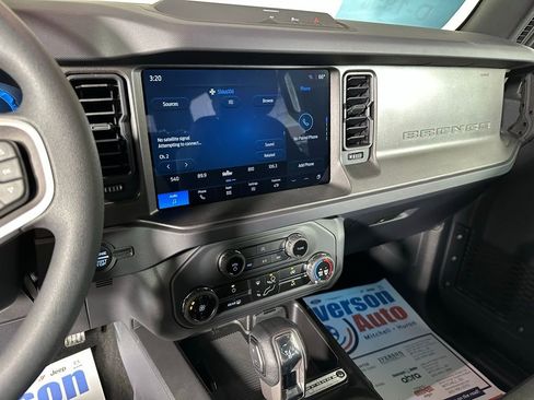 New 2025 Ford Bronco 4-Door image 11
