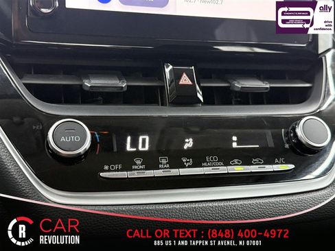 Used 2023 Toyota Corolla LE FWD image 23