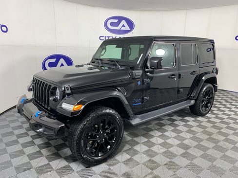 Used 2021 Jeep Wrangler Unlimited Sahara AWD/4WD image 7