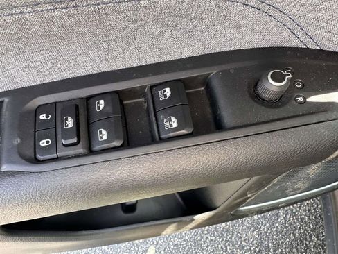 Used 2022 Jeep Compass Latitude w/ Convenience Group AWD/4WD image 9