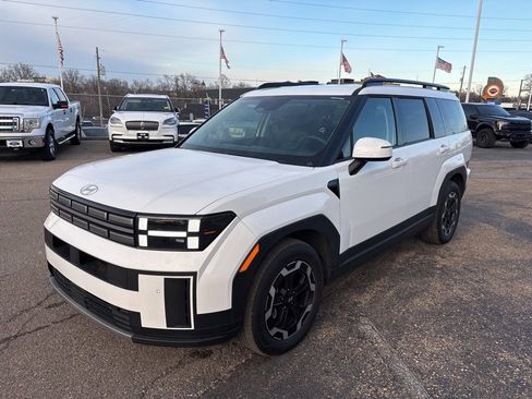 Used 2024 Hyundai Santa Fe SEL image 3