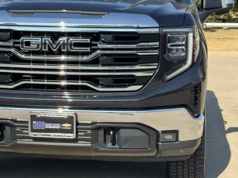 Used 2023 GMC Sierra 1500 SLT AWD/4WD image 10