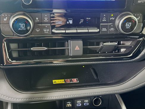 Certified 2025 Toyota Highlander XSE AWD/4WD image 16