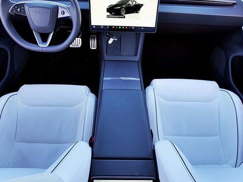 Used 2024 Tesla Model 3 Performance image 22