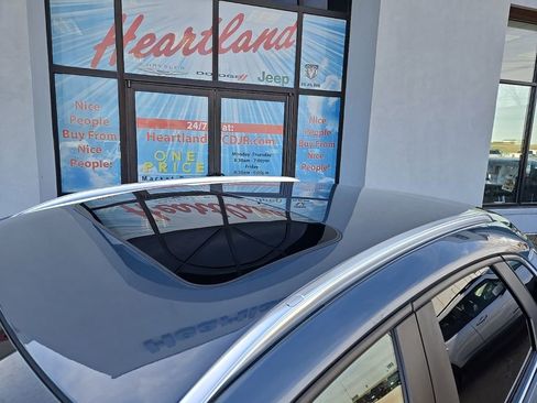 Used 2024 MAZDA CX-30 AWD 2.5 S w/ Preferred Package image 17