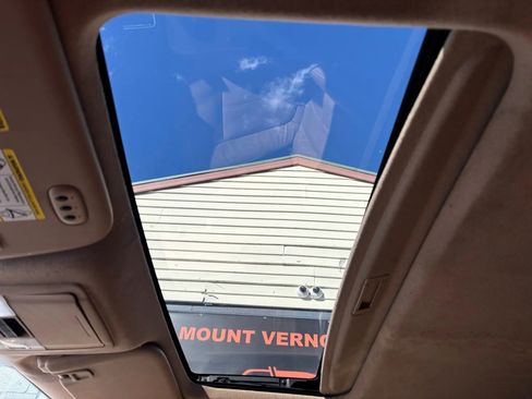 Used 2014 Ford F250 Lariat w/ Lariat Chrome Package image 25