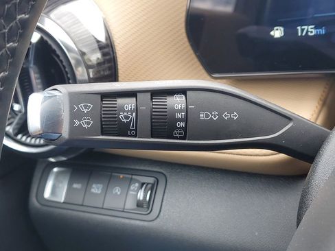 Used 2025 Chevrolet Equinox ACTIV w/ Safety and Technology Package AWD/4WD image 12