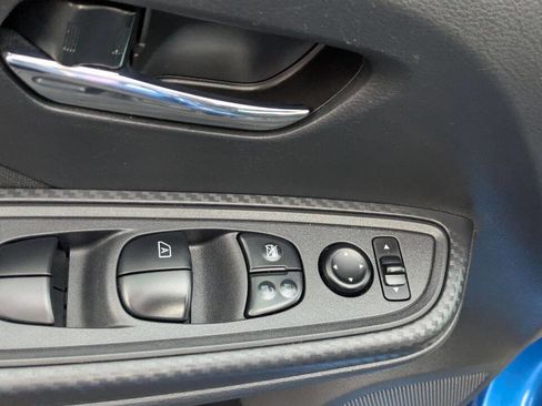 Used 2021 Nissan Versa SV image 22