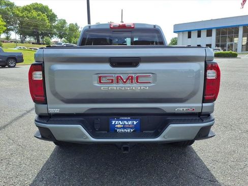 Used 2023 GMC Canyon AT4 w/ AT4 Premium Package AWD/4WD image 4