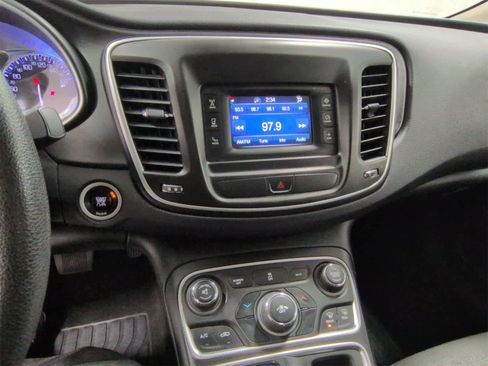 Used 2015 Chrysler 200 LX image 28