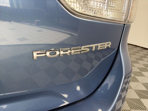 Used 2020 Subaru Forester Premium AWD/4WD image 17