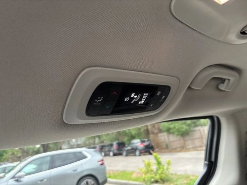 Used 2023 Chrysler Voyager LX FWD image 23