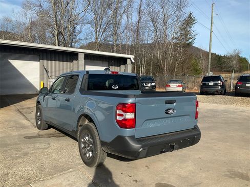 Used 2025 Ford Maverick XLT w/ Equipment Group 302A image 7