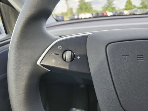 Used 2026 Tesla Model Y 2WD image 34