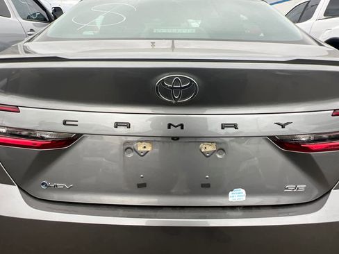 Used 2025 Toyota Camry SE FWD image 19