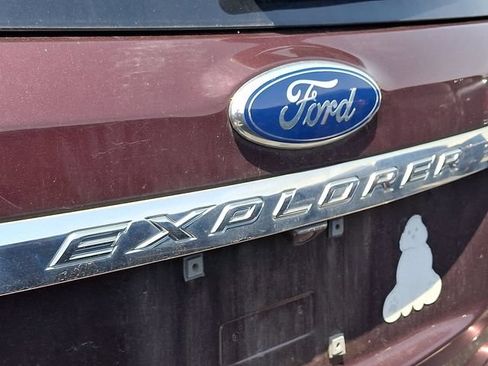 Used 2011 Ford Explorer XLT w/ 202A Rapid Spec Order Code AWD/4WD image 9