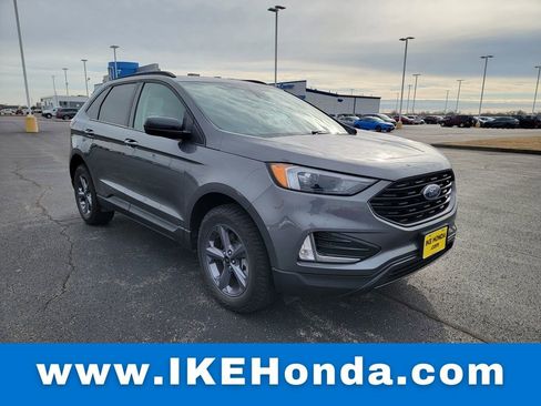 Used 2023 Ford Edge SEL w/ Sport Appearance Package image 1