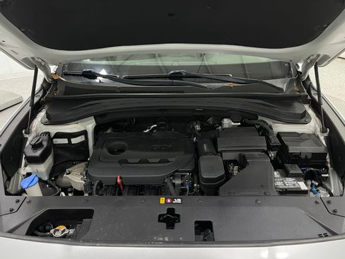 Used 2020 Hyundai Santa Fe SE image 25