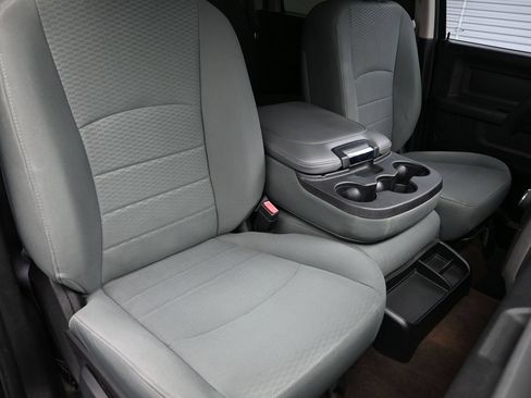 Used 2016 RAM 1500 Express w/ Black Ram 1500 Express Group AWD/4WD image 40