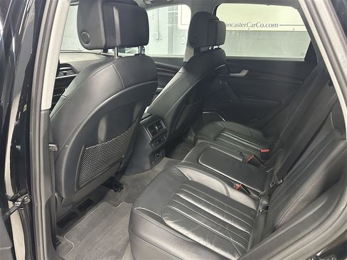 Used 2019 Audi Q5 2.0T Premium w/ Convenience Package AWD/4WD image 3