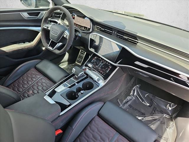 Used 2025 Audi RS 7 Performance AWD/4WD image 28