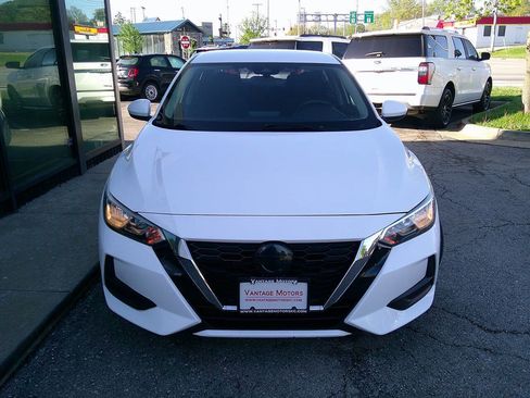 Used 2022 Nissan Sentra S image 3