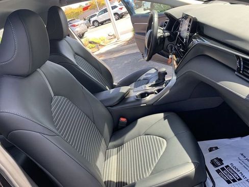 Used 2023 Toyota Camry SE image 14