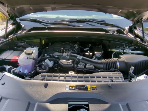 New 2025 Jeep Grand Cherokee L Laredo w/ Luxury Tech Group I image 27