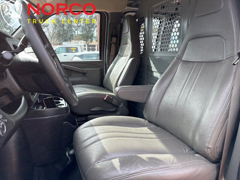 Used 2021 Chevrolet Express 2500 w/ Driver Convenience Package RWD image 18