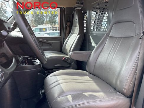 Used 2021 Chevrolet Express 2500 w/ Driver Convenience Package image 18