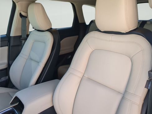 New 2026 Lincoln Corsair Premiere FWD image 10