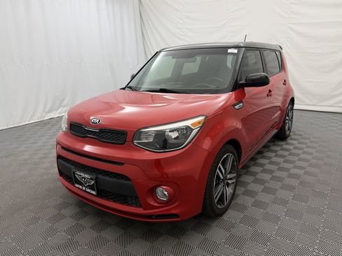 Used 2019 Kia Soul + image 2
