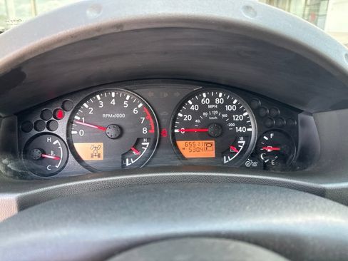 Used 2012 Nissan Frontier SV AWD/4WD image 9