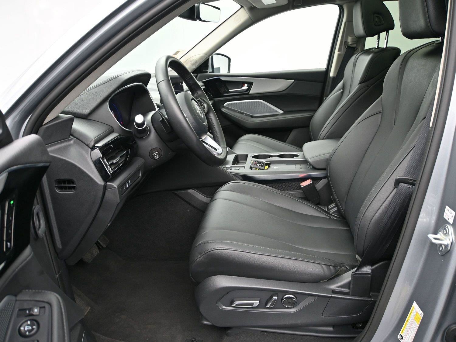 Certified 2025 Acura MDX SH-AWD image 9