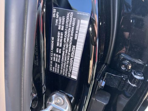 Used 2023 Porsche Macan S image 7