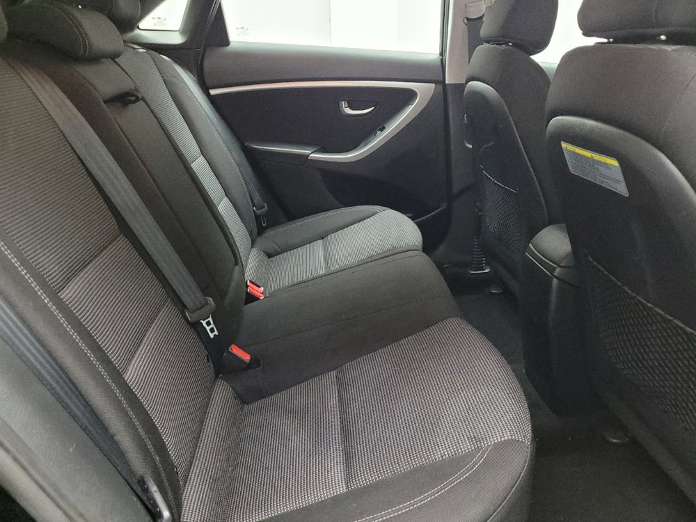 Used 2017 Hyundai Elantra GT FWD image 19