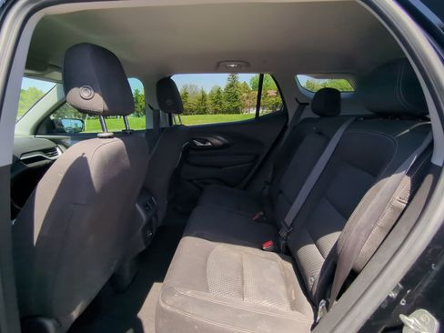 Used 2022 GMC Terrain SLE w/ Driver Convenience Package FWD image 11