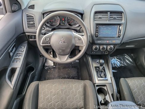 Used 2023 Mitsubishi Outlander Sport AWD image 11
