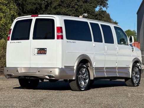 Used 2023 Chevrolet Express 2500 RWD image 4