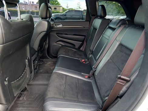 Used 2017 Jeep Grand Cherokee Altitude AWD/4WD image 27