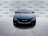 New 2025 Chrysler Pacifica Select image 2