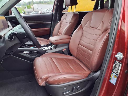 Used 2024 Kia Telluride SX Prestige AWD/4WD image 9