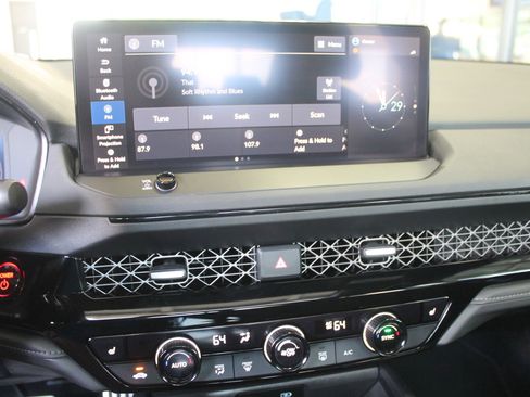 Used 2024 Honda Accord Sport image 11
