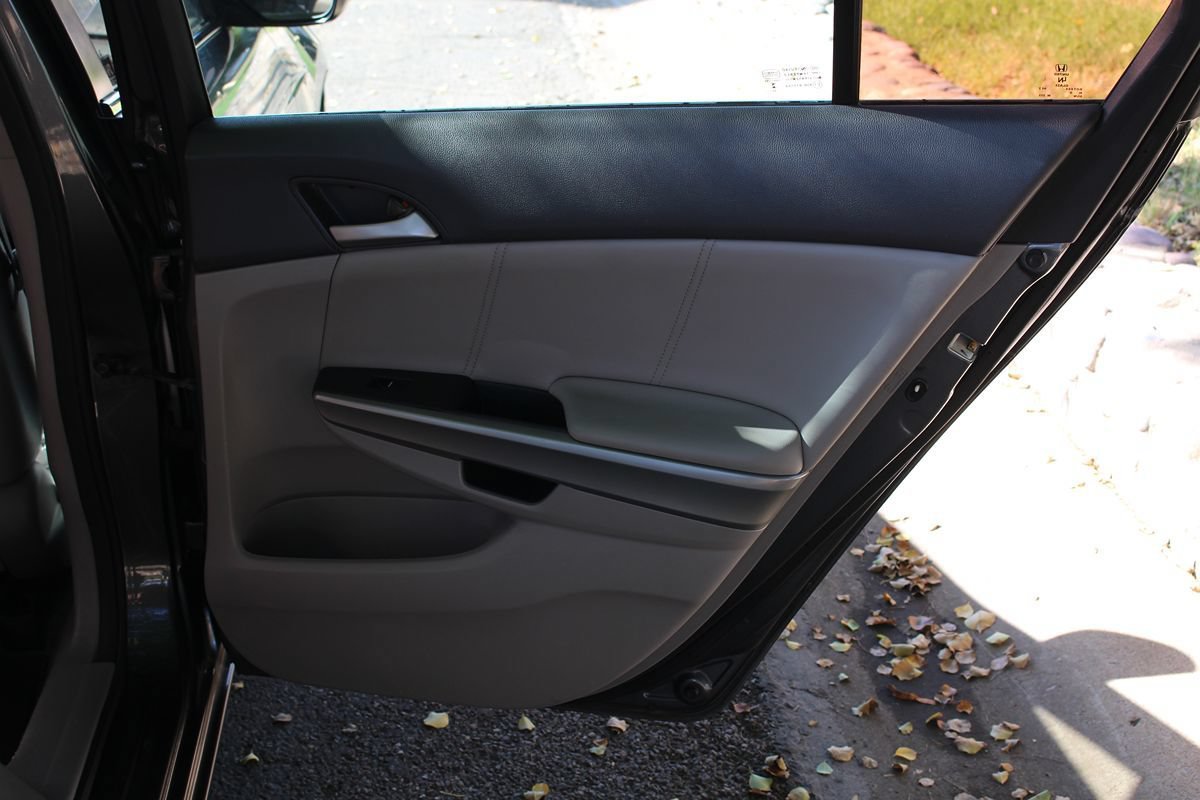 Used 2010 Honda Accord EX-L image 16
