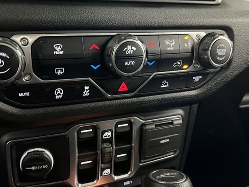 Certified 2024 Jeep Gladiator Sport image 20